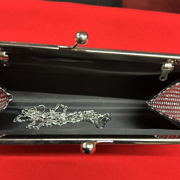 Purse - Picture 3 of 4